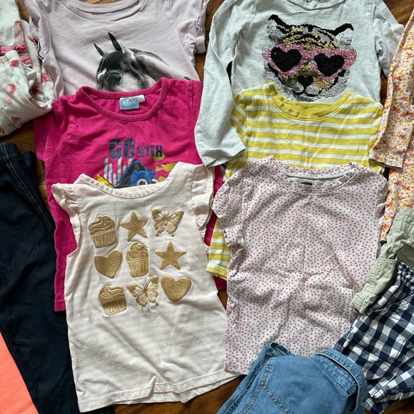 Girls 4T lot - Picture 3 of 4